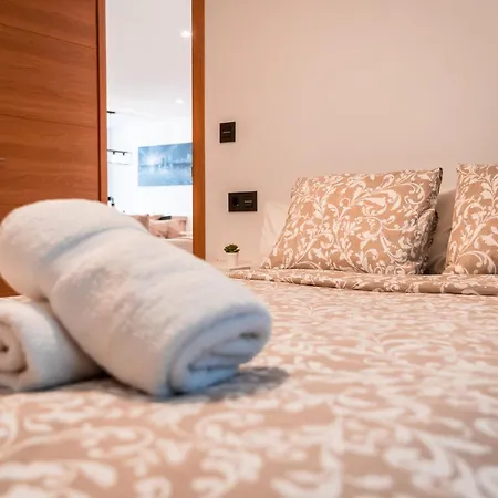 Apartment Luxurious In Near