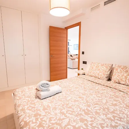 Luxurious In Near Apartment